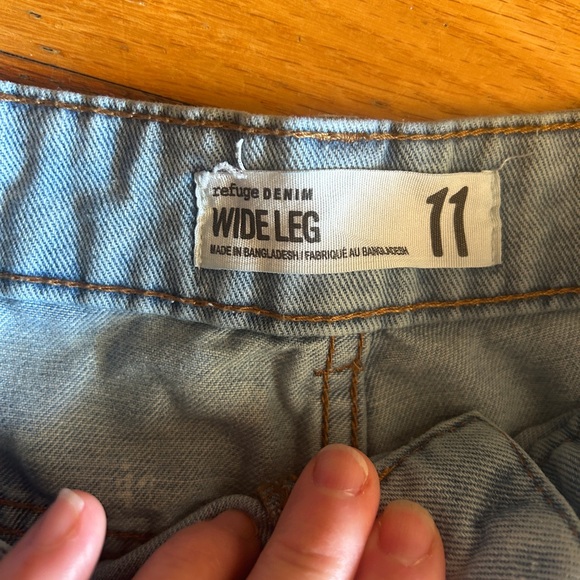 Sz 11 Refuge denim brand jeans - Picture 3 of 4
